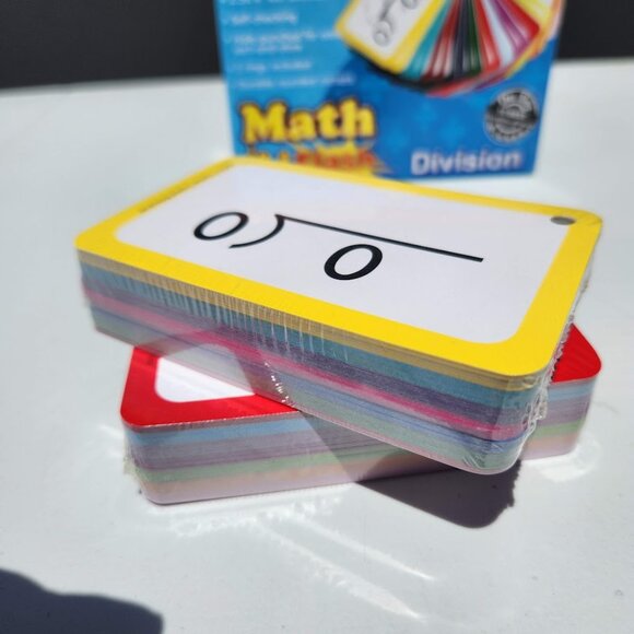 New Edupress Math in a Flash Cards Division EP62433 Math Tools Manipulatives 2.5 - Picture 2 of 9